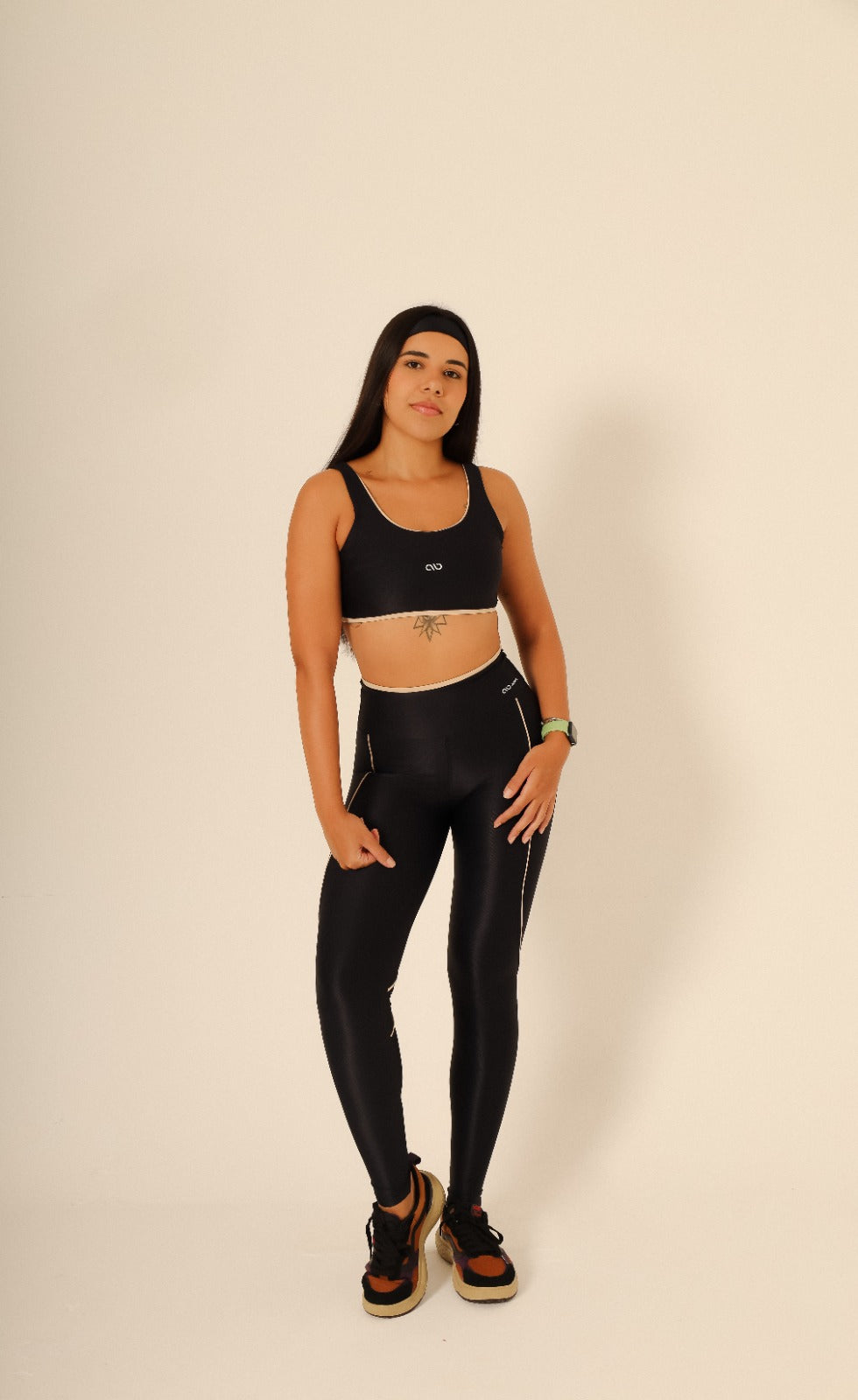 CONJUNTO TOP E LEGGING PRANA
